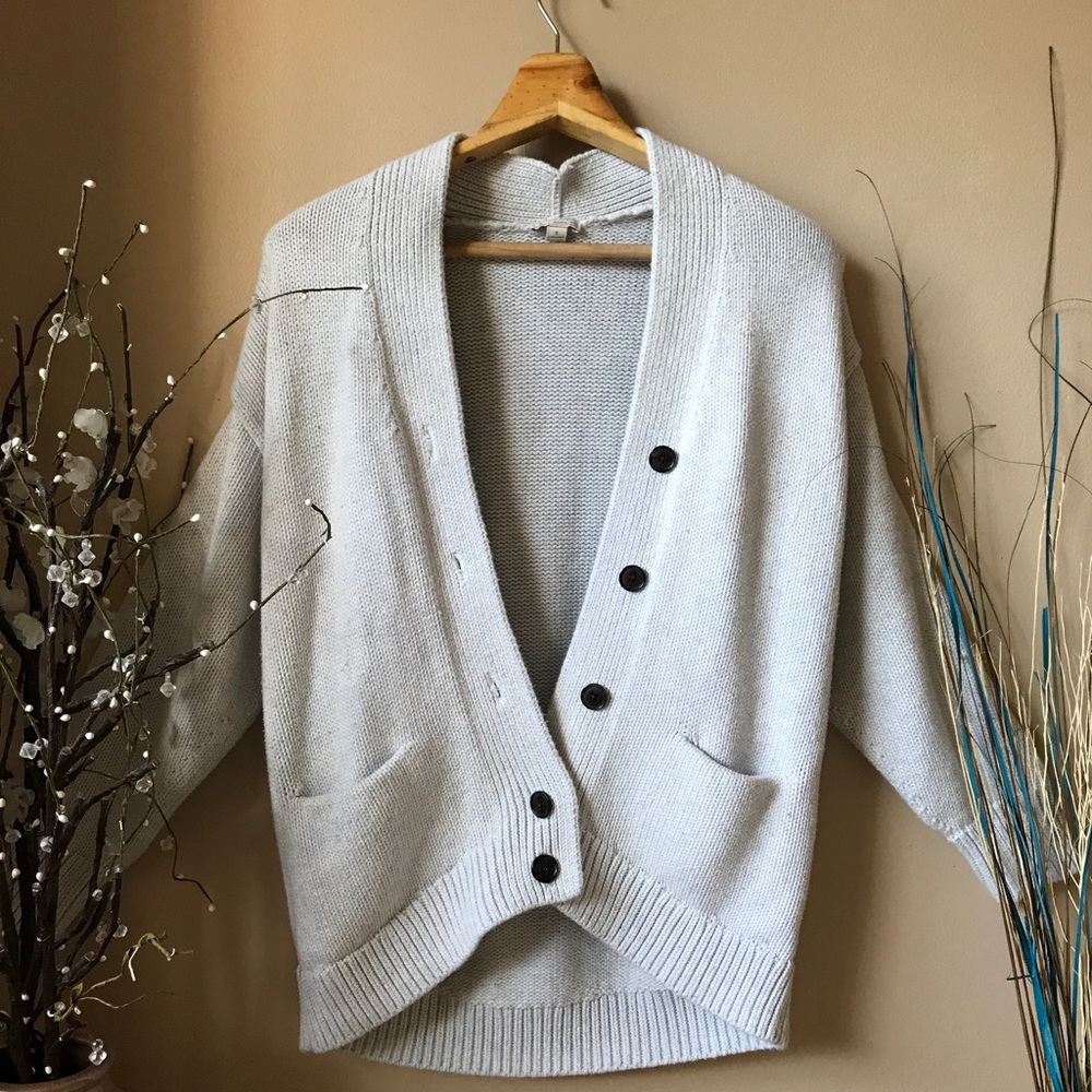 GAP button up knit gray cardigan sweater